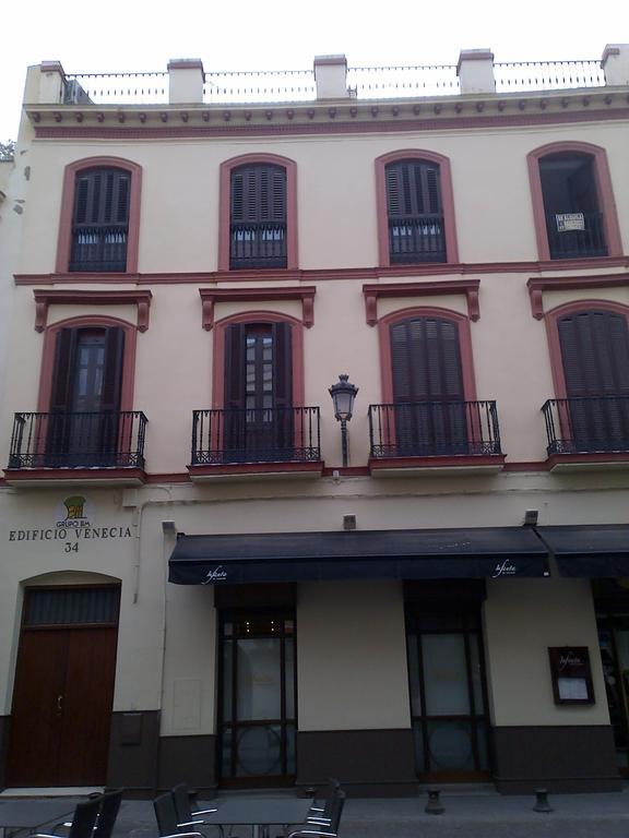 Apartamento Venecia Arenal Sevilla Bagian luar foto