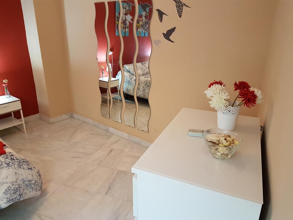 Apartamento Venecia Arenal Apartment Sevilla Bagian luar foto