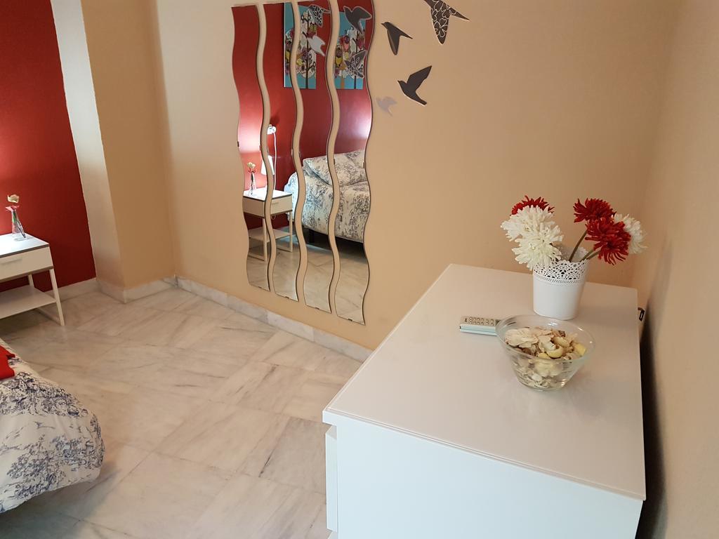 Apartamento Venecia Arenal Sevilla Bagian luar foto